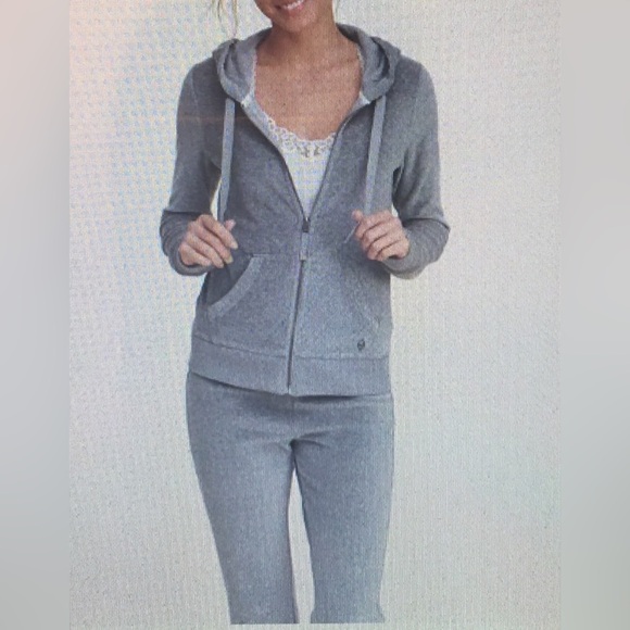 New hollister velour tracksuit - Size S - Picture 1 of 11